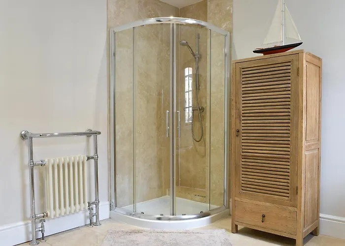 Townhouse Дом отдыха Уитби